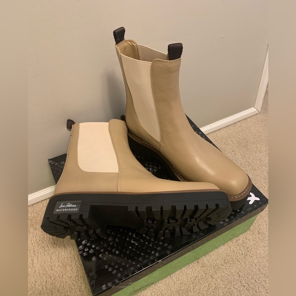 Sam Edelman Laguna Lug Boots, Size 8.5.